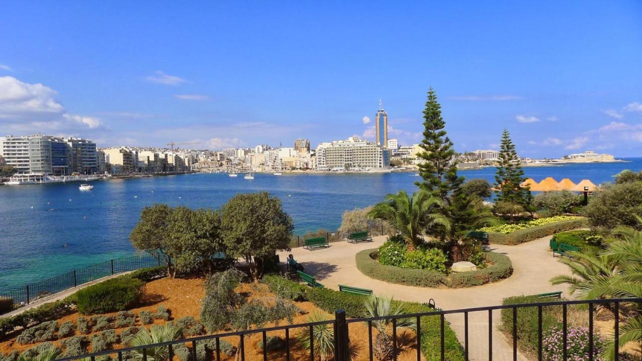 Deluxe Apartment With Valletta And Harbour Views Sliema Exteriér fotografie